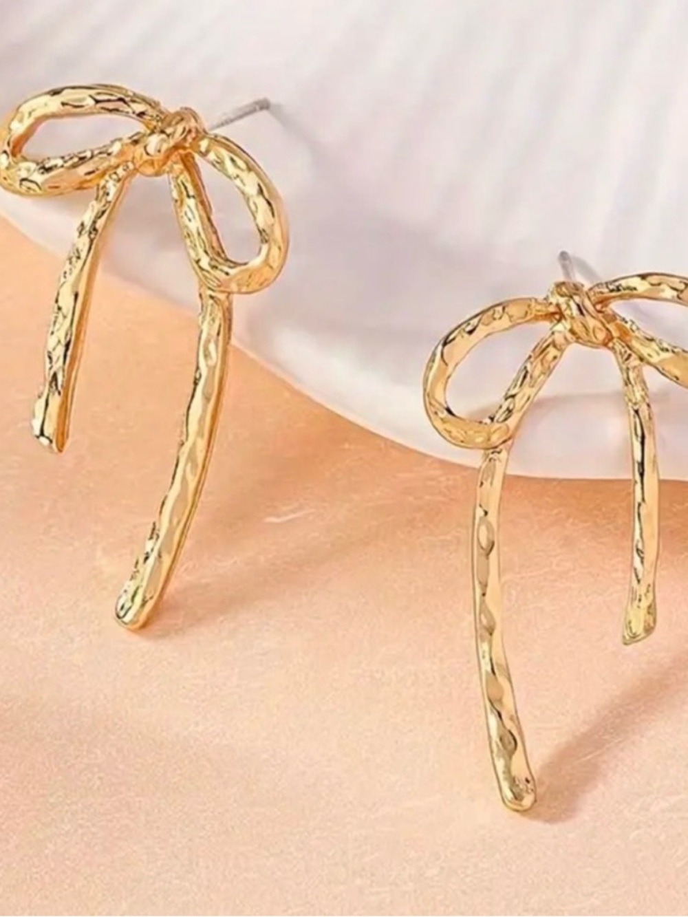 💛 Gold Bow Drop Earrings